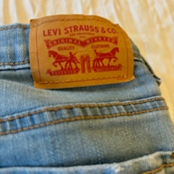 Levi Ripped jeans - Picture 2 of 4